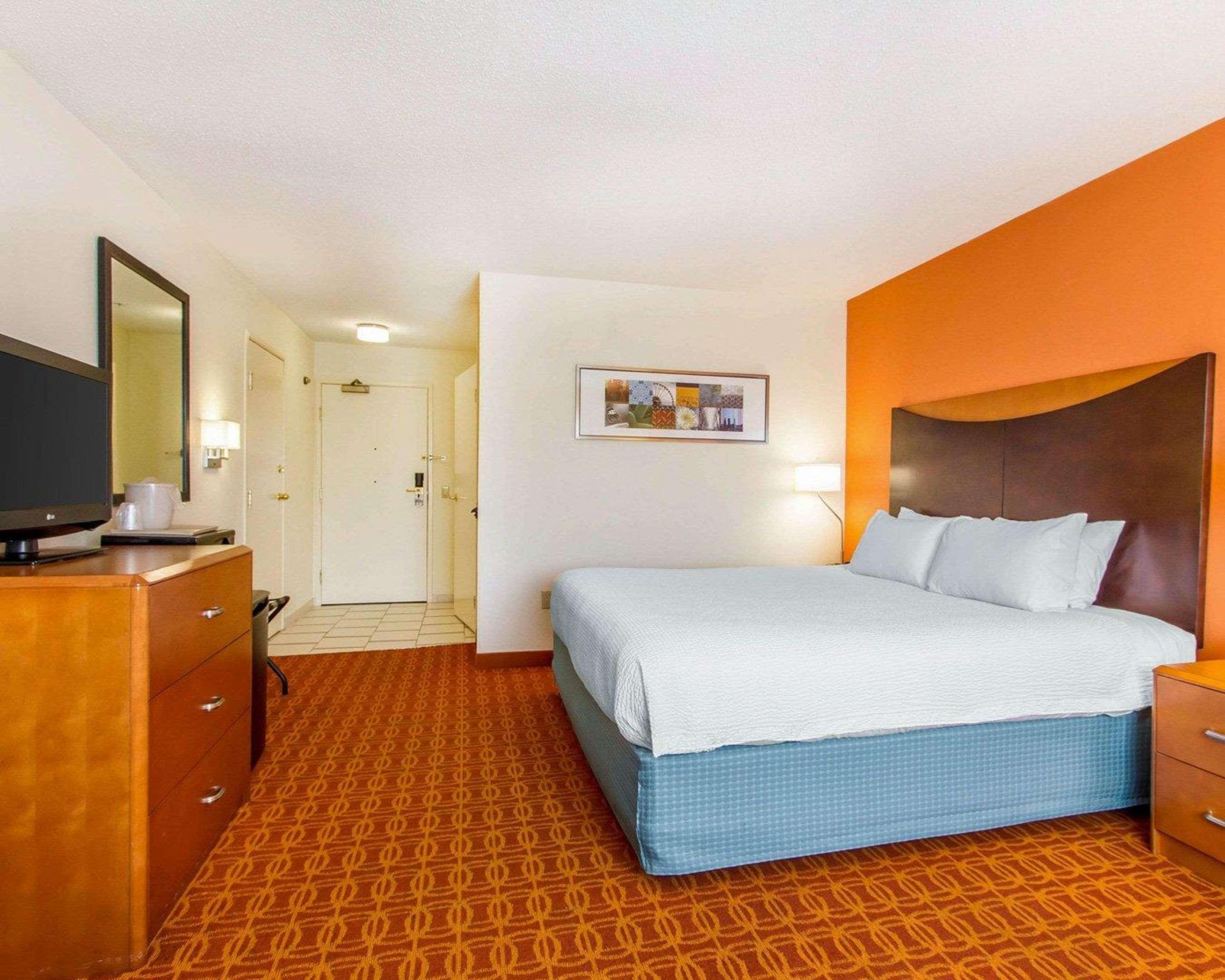 Quality Inn&Suites Keokuk North Bagian luar foto