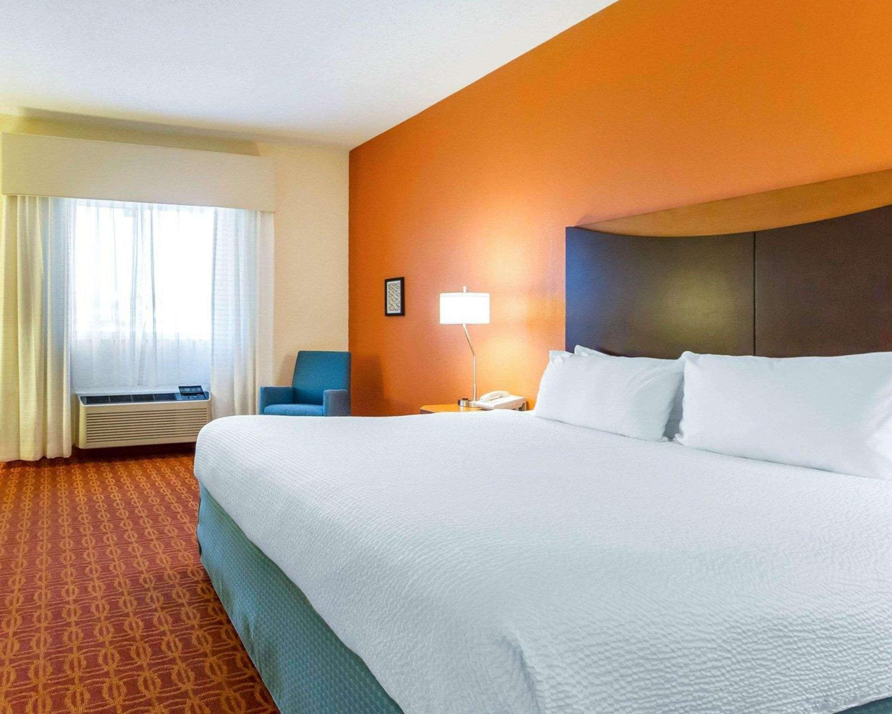 Quality Inn&Suites Keokuk North Bagian luar foto