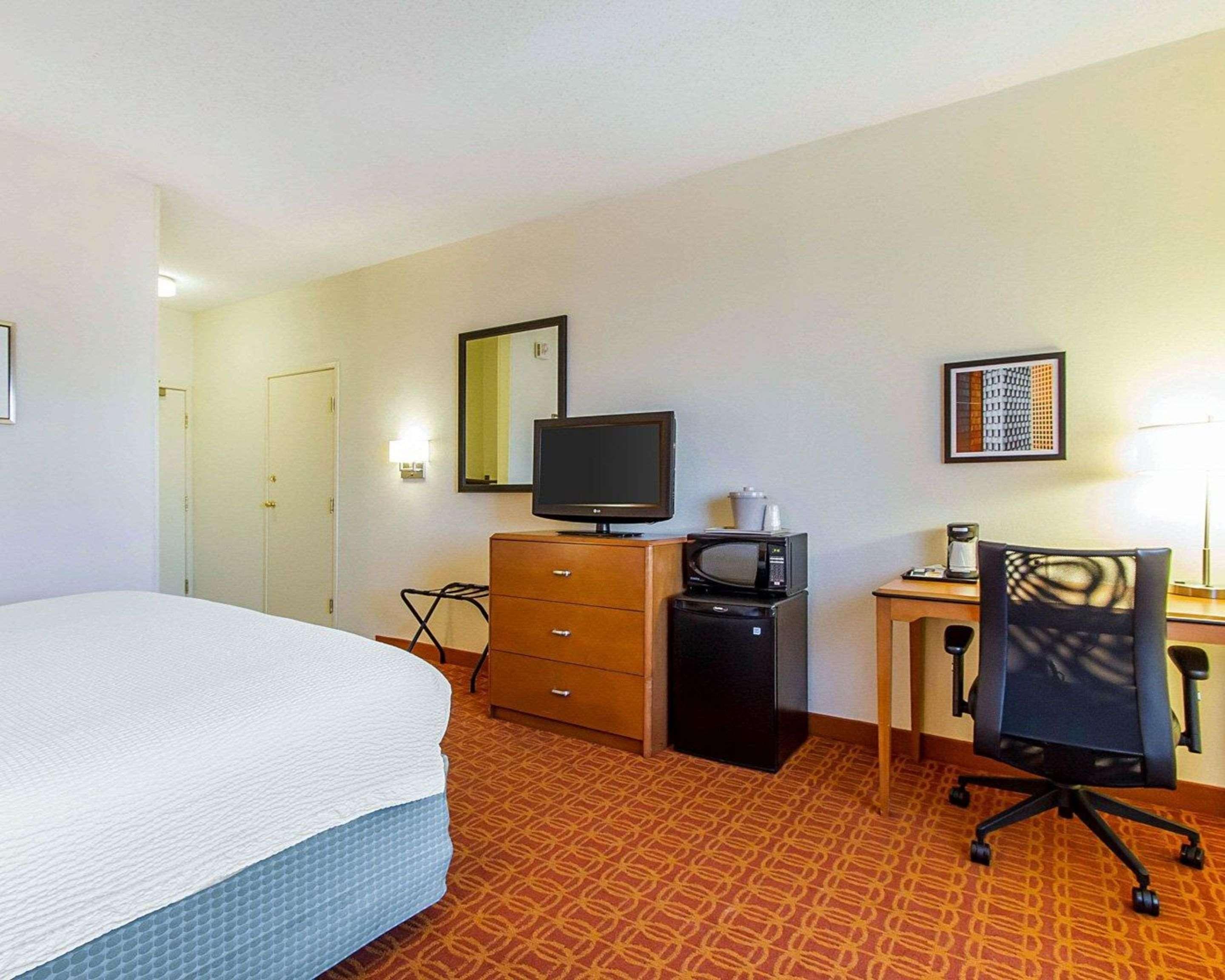 Quality Inn&Suites Keokuk North Bagian luar foto