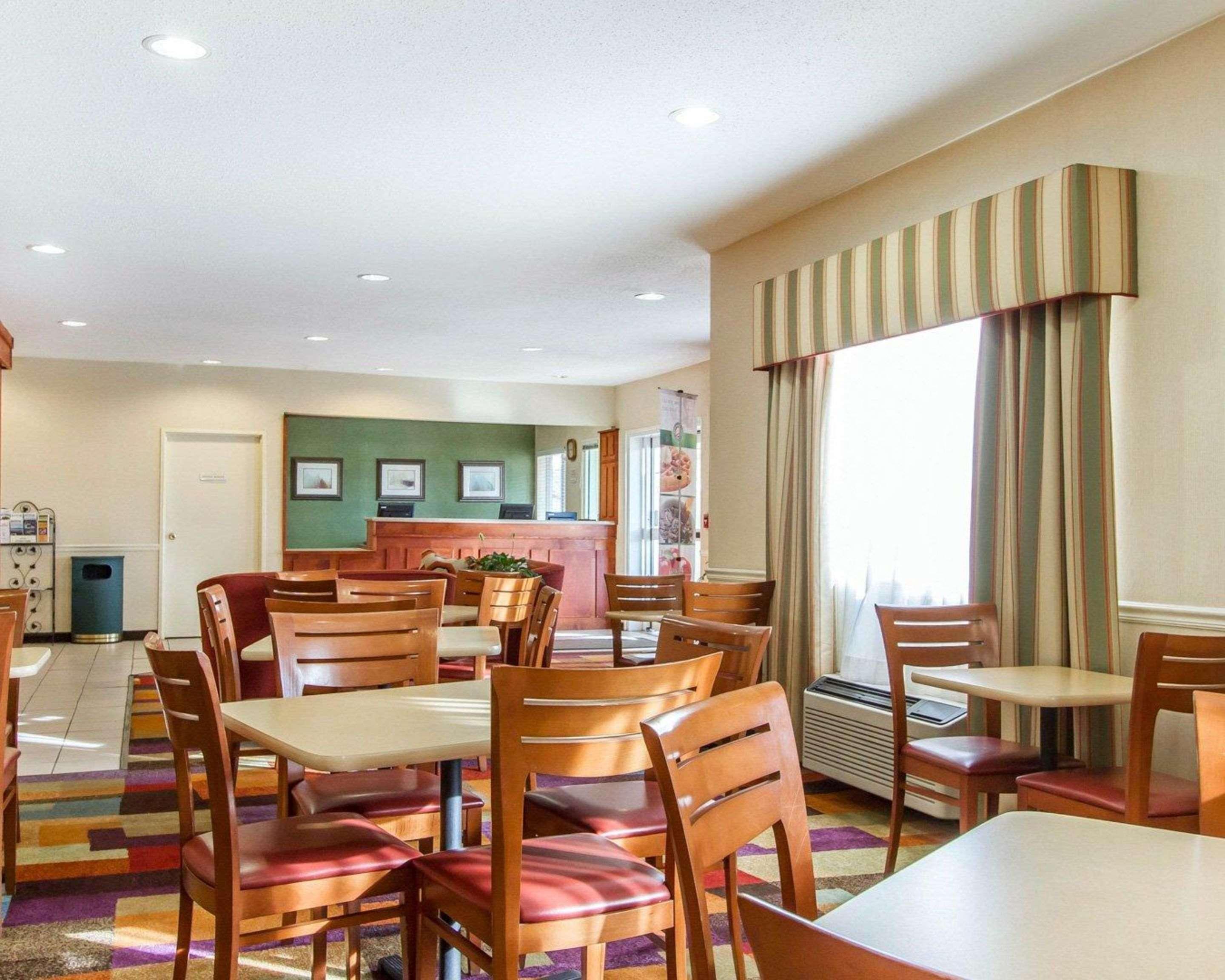 Quality Inn&Suites Keokuk North Bagian luar foto