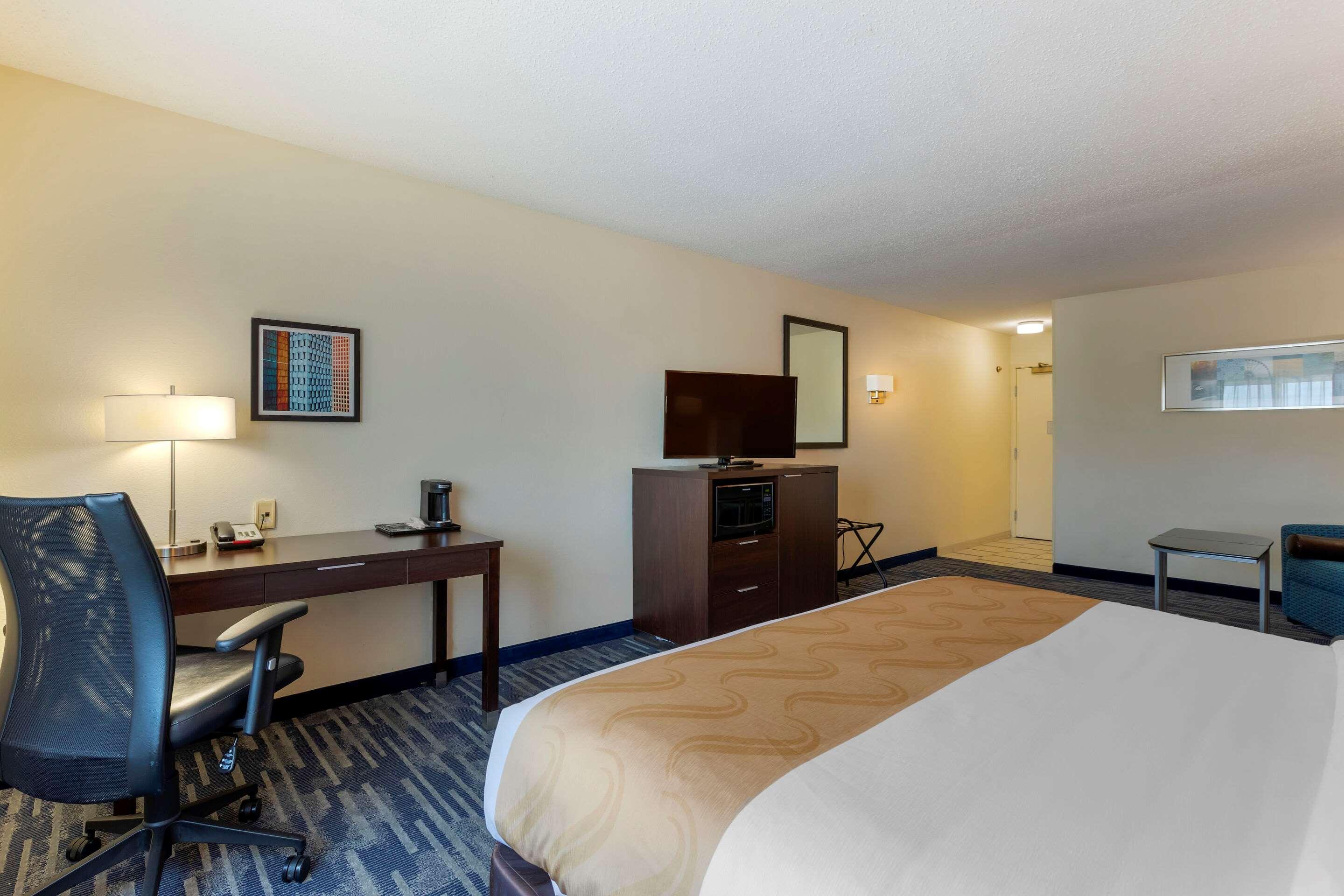 Quality Inn&Suites Keokuk North Bagian luar foto