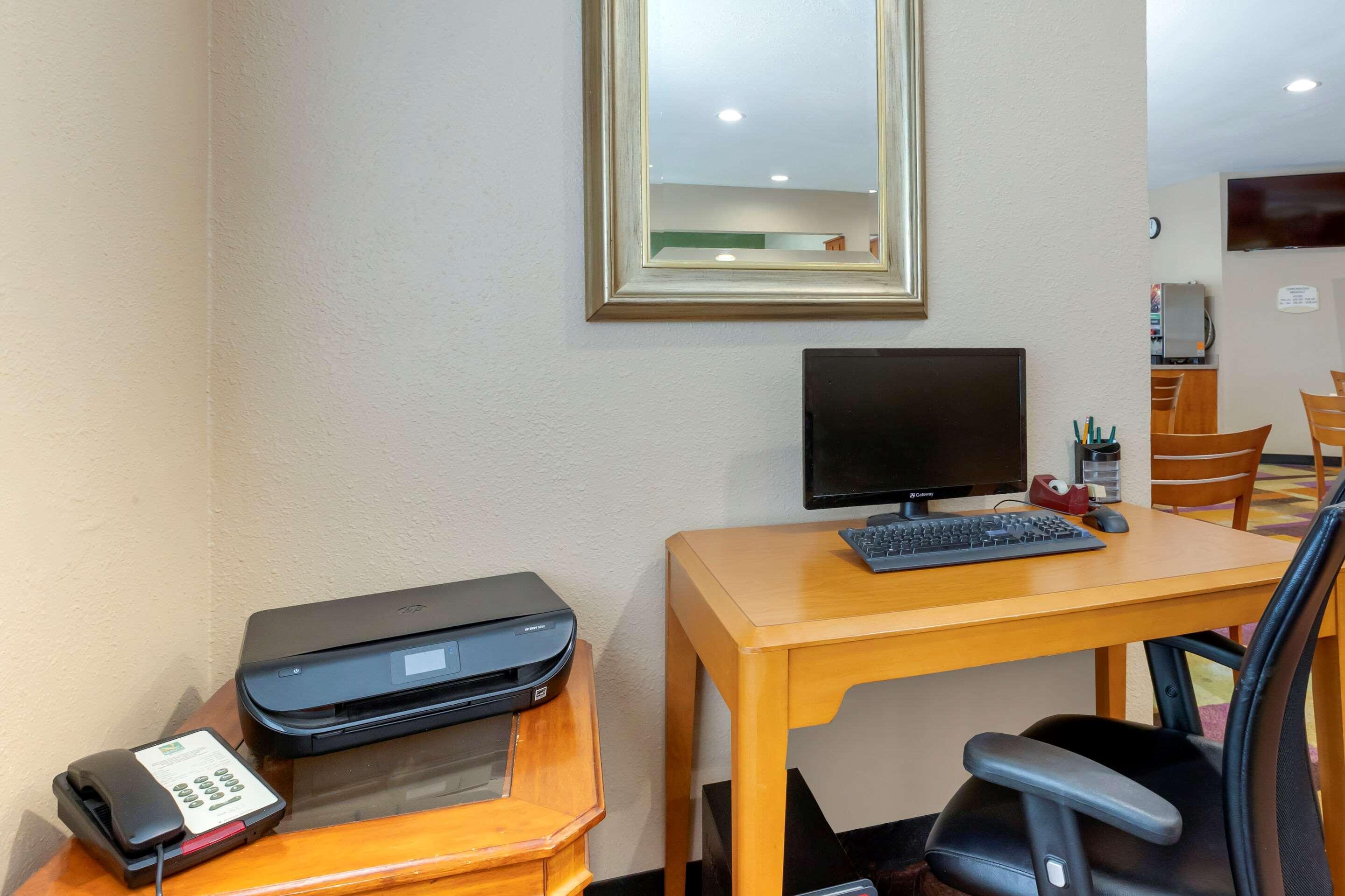Quality Inn&Suites Keokuk North Bagian luar foto