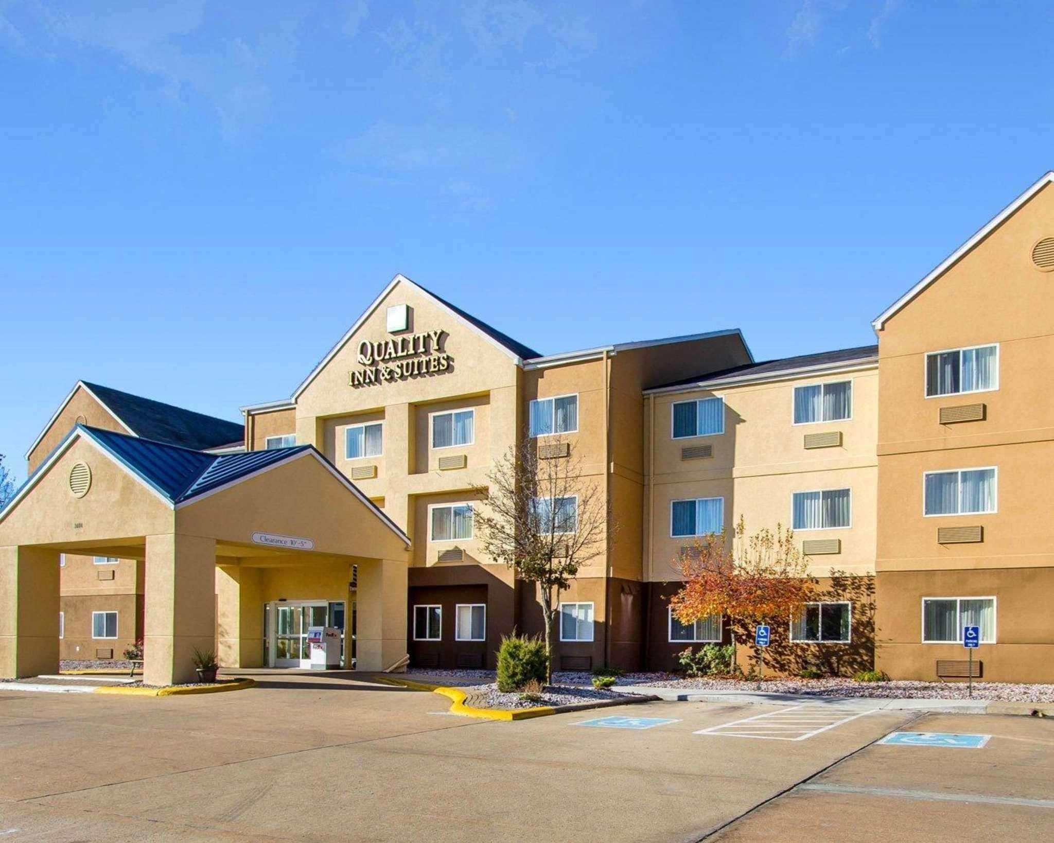 Quality Inn&Suites Keokuk North Bagian luar foto