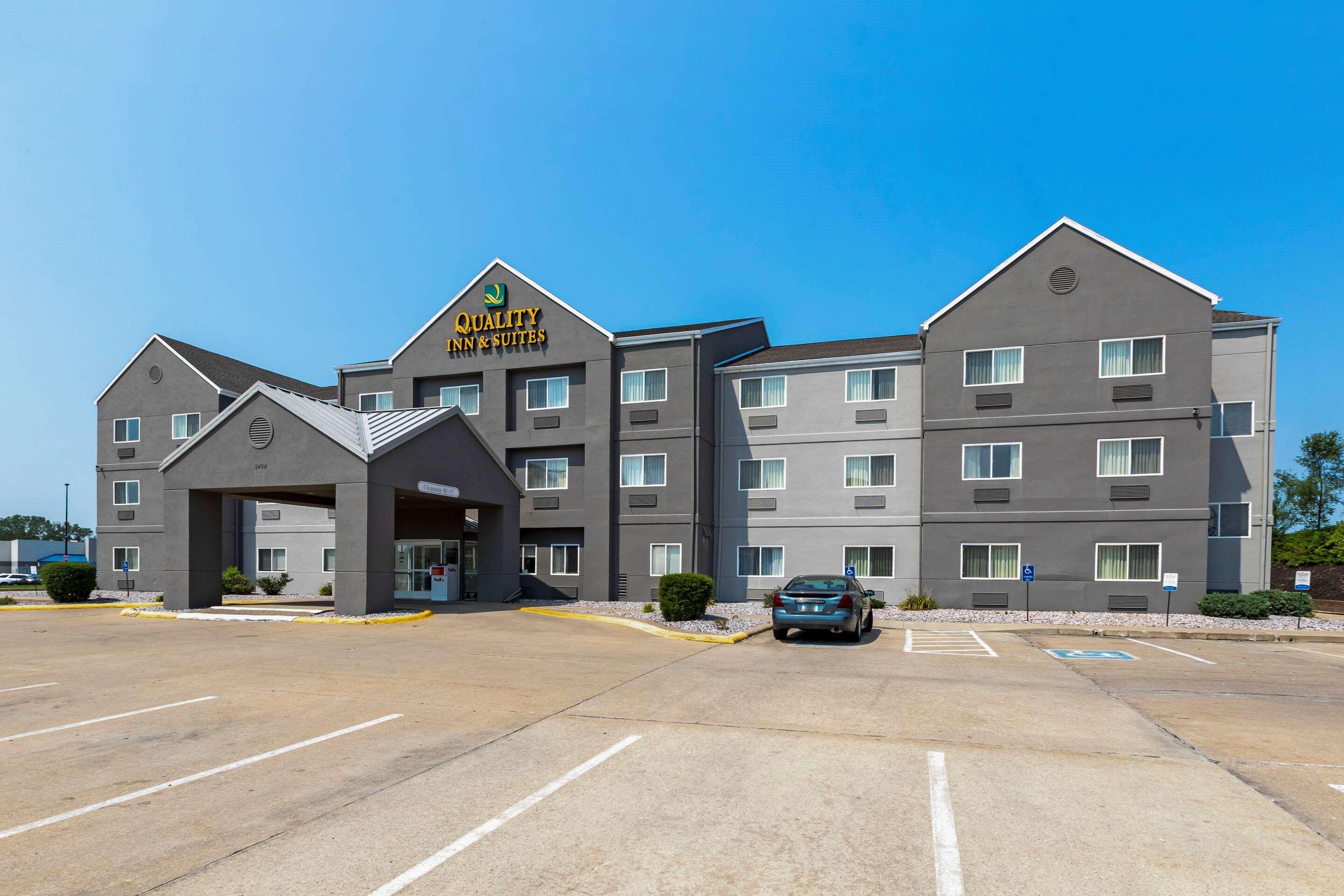 Quality Inn&Suites Keokuk North Bagian luar foto