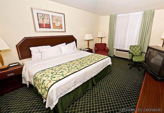 Quality Inn&Suites Keokuk North Ruang foto
